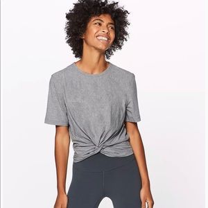 Lululemon Crescent T-Shirt Grey Size 6
